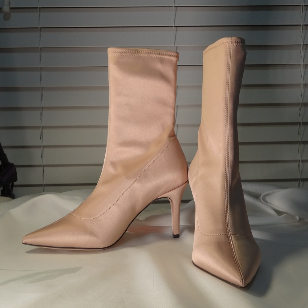 Becca Pointed Toe Sock Boot - Picture 7 of 8